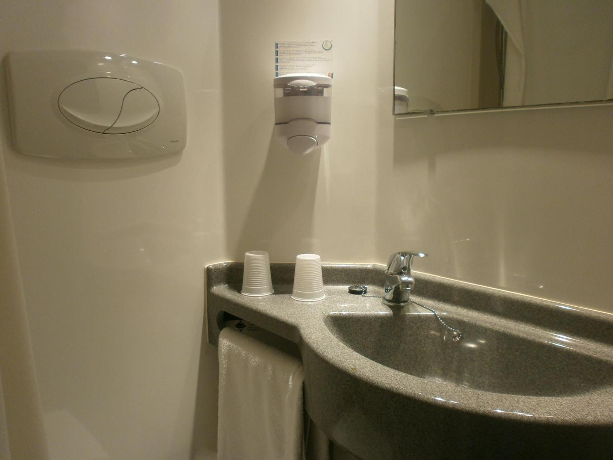 Hotel Parc Azur - Toulon Ollioules Phòng bức ảnh